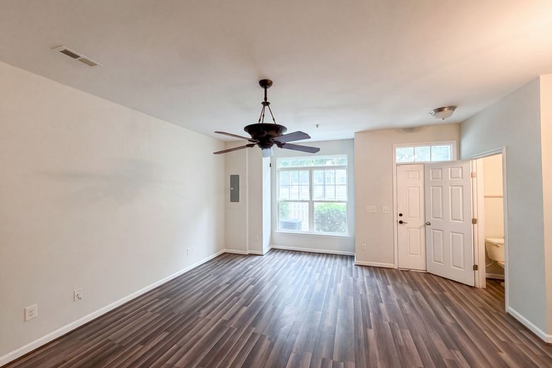 Photo 13 of 17 of 321 Gilman Ln, Raleigh, NC