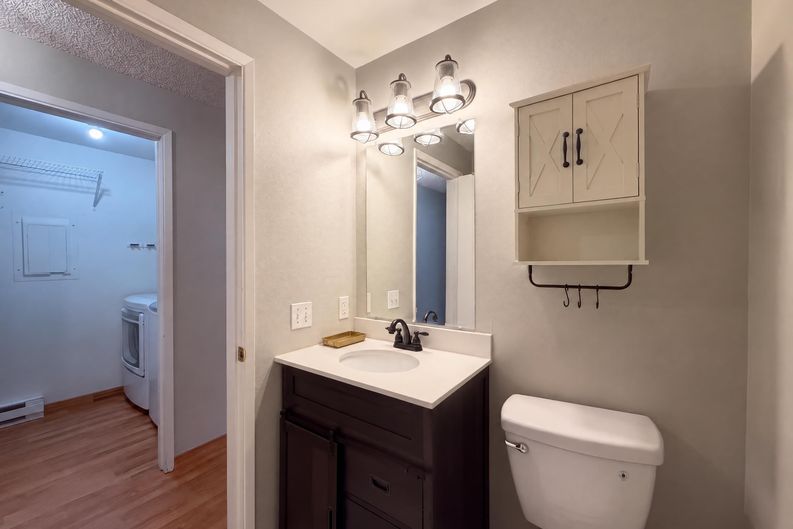 Photo 17 of 25 of 11776 SW Boones Bend Dr, Beaverton, OR