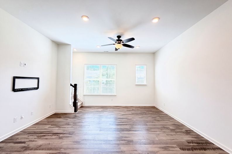 Photo 6 of 21 of 9431 Ainslie Downs St, Charlotte, NC