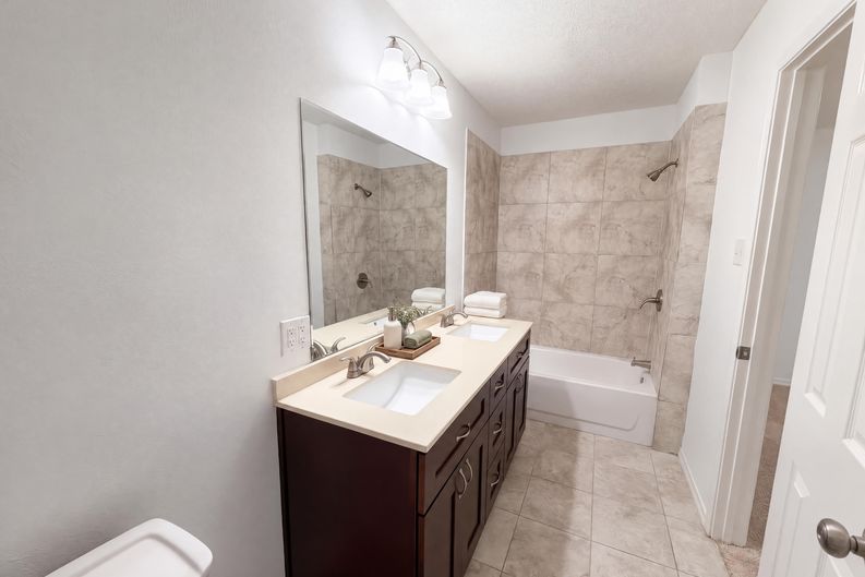 Photo 7 of 12 of 1625 Cool Springs Dr, Mesquite, TX