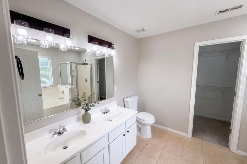 Photo 12 of 28 of 1159 Tufton Pl NW, Concord, NC