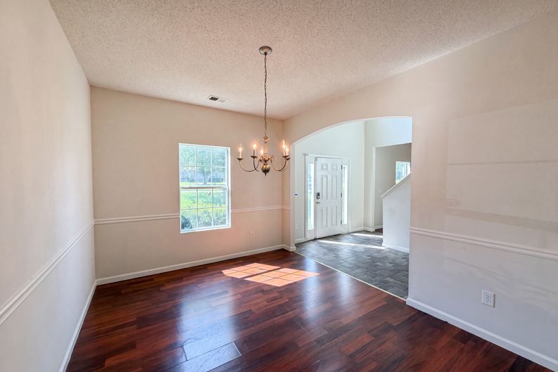 Photo 7 of 29 of 6257 Polar Fox Ct, Riverdale, GA