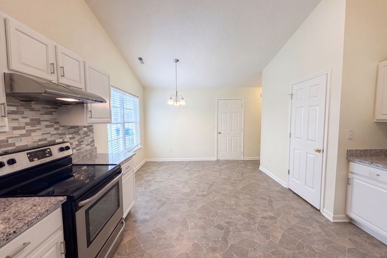 Photo 6 of 17 of 5512 Spindlewood Ct, Durham, NC