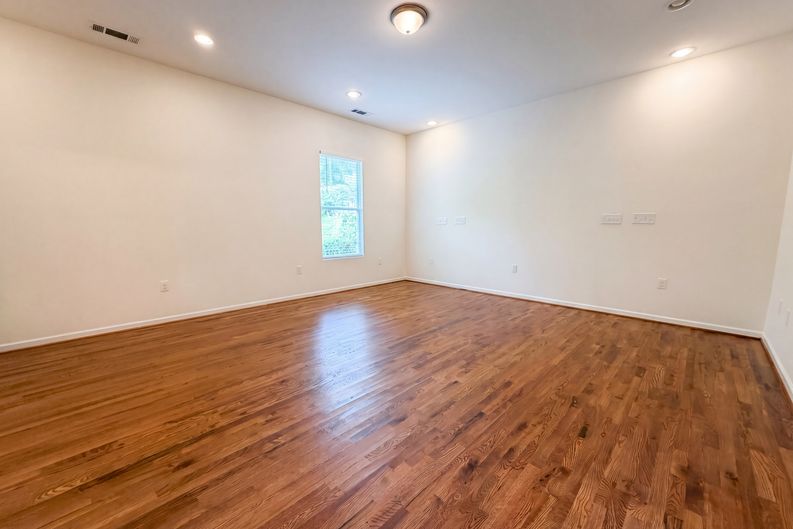 Photo 8 of 22 of 861 77th St S, Birmingham, AL