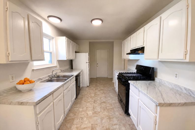Photo 7 of 16 of 1407 Rose Ave, Killeen, TX