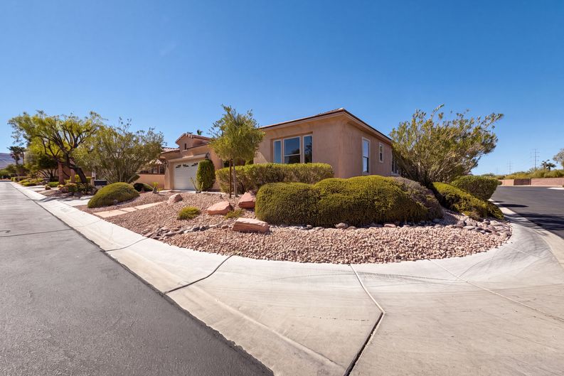 Photo 18 of 23 of 10228 Donde Ave, Las Vegas, NV