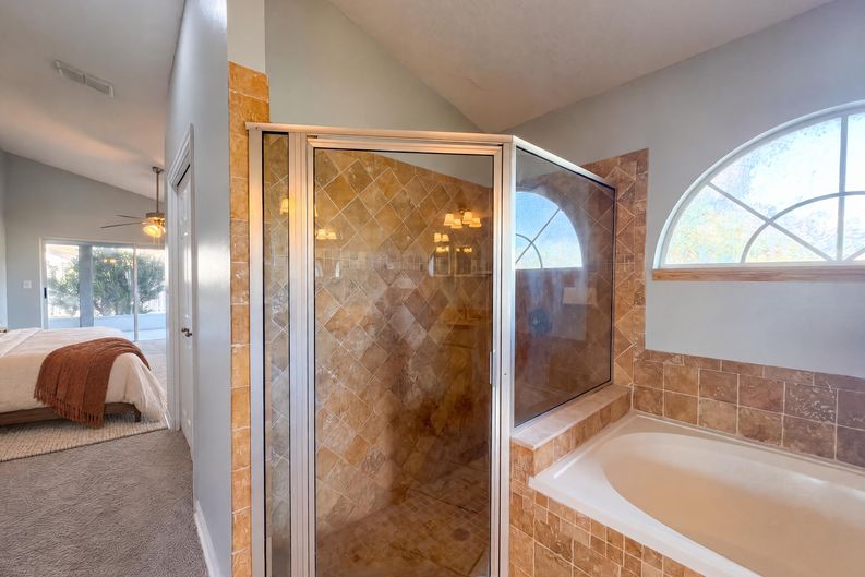 Photo 32 of 41 of 9703 Glenpointe Dr, Riverview, FL