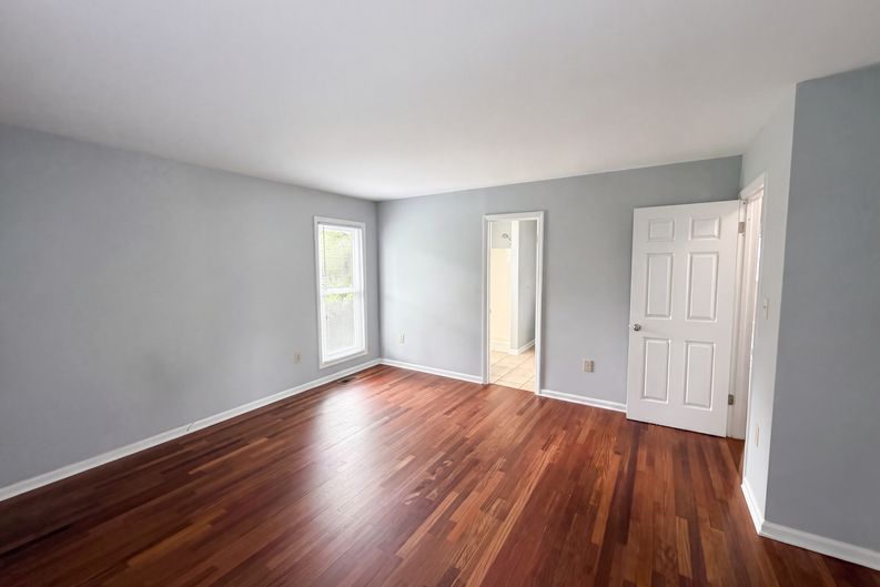 Photo 8 of 16 of 3616 Shrewsbury St, Durham, NC