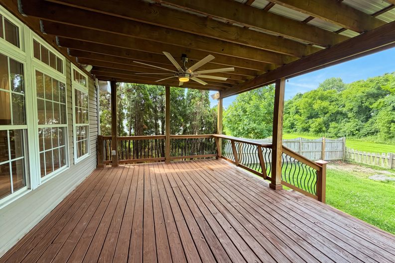 Photo 29 of 33 of 1027 Countess Ln, Spring Hill, TN
