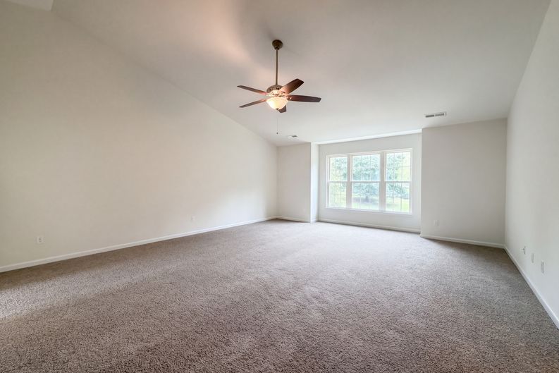 Photo 4 of 24 of 10107 Manassas Dr, Festus, MO