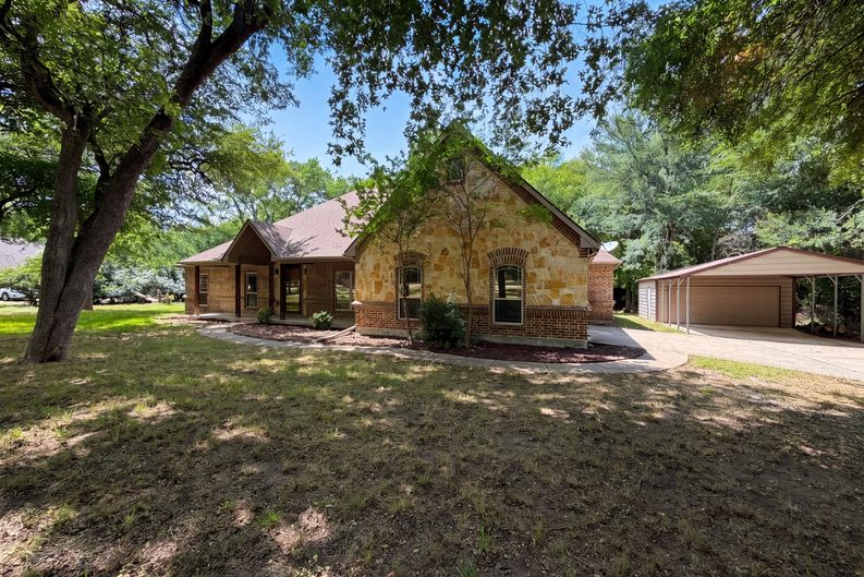 Photo 23 of 25 of 121 Rey Del Mar Cir, Weatherford, TX