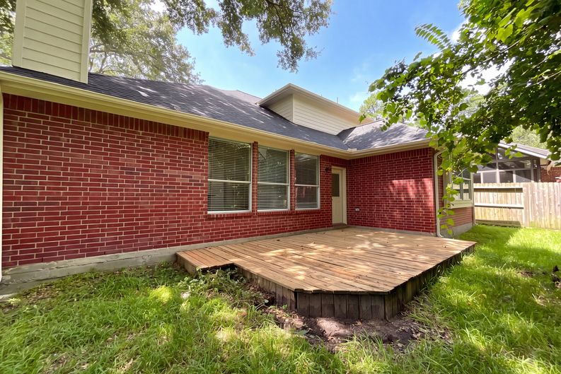Photo 5 of 20 of 7107 Sweet Violet Trl, Humble, TX