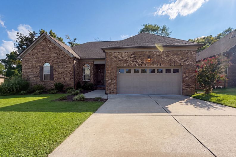 Photo 16 of 17 of 234 Hickory Pointe Dr, Lebanon, TN
