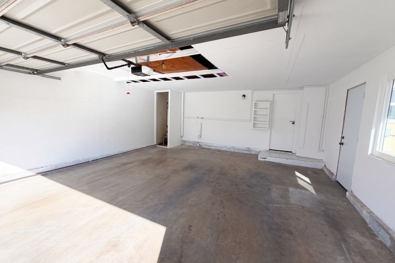 Photo 30 of 33 of 12927 Lariat Ln, Norwalk, CA