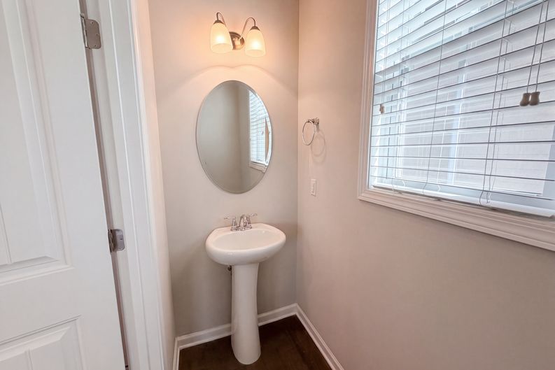 Photo 11 of 21 of 415 Prestige Ct, Pleasant View, TN