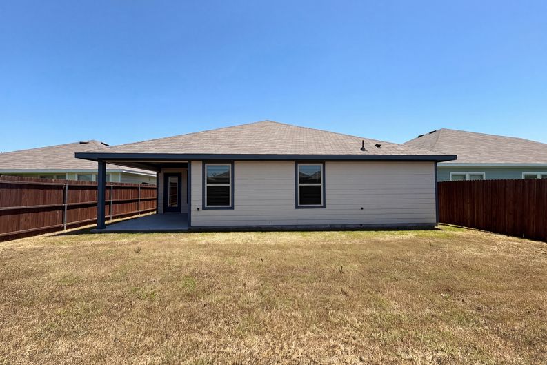 Photo 19 of 23 of 6424 Waterfall Ln, Princeton, TX