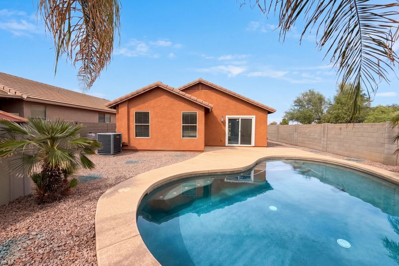 Photo 5 of 19 of 45983 W Sheridan Rd, Maricopa, AZ