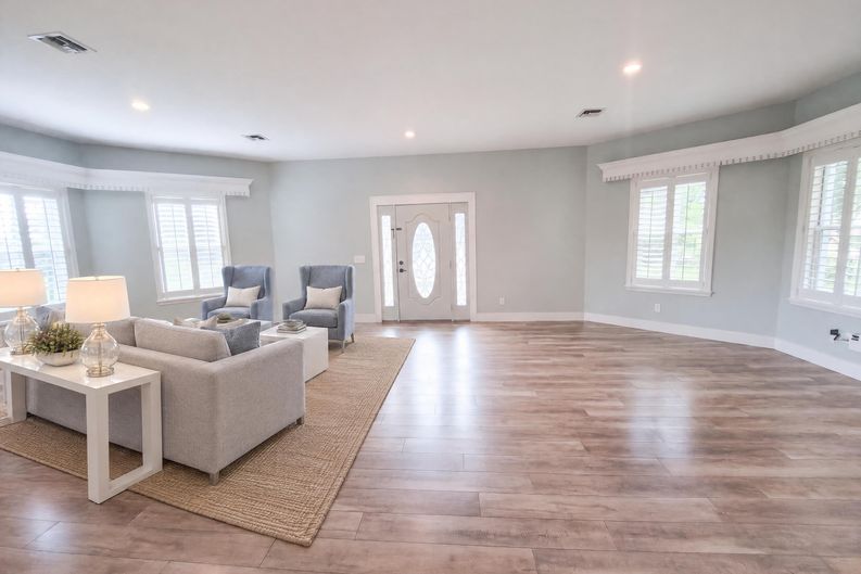 Photo 3 of 31 of 4335 SE 8th St, Ocala, FL