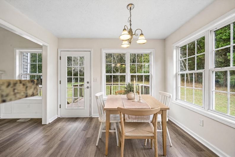 Photo 9 of 28 of 1709 Wyntercreek Ln, Hoschton, GA