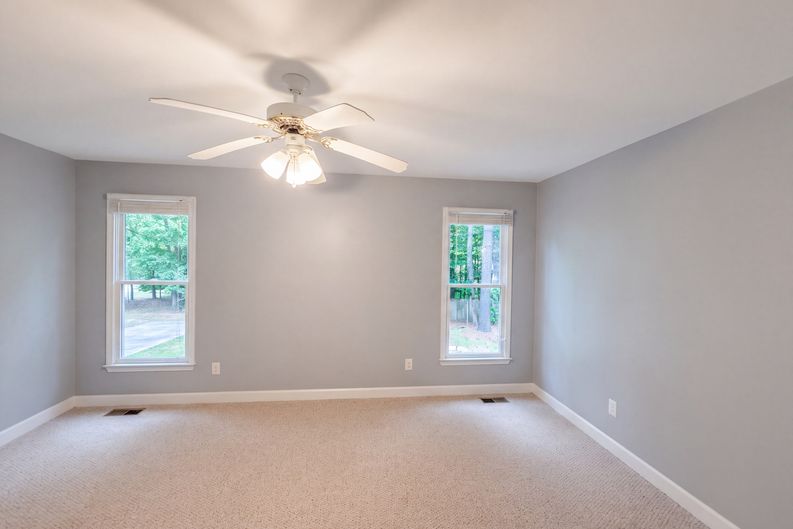 Photo 4 of 18 of 513 Saint Croix Dr, Holly Springs, NC