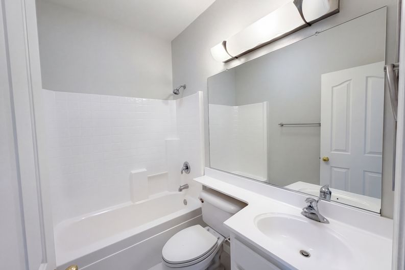 Photo 11 of 21 of 5124 Bissett Way, Sacramento, CA