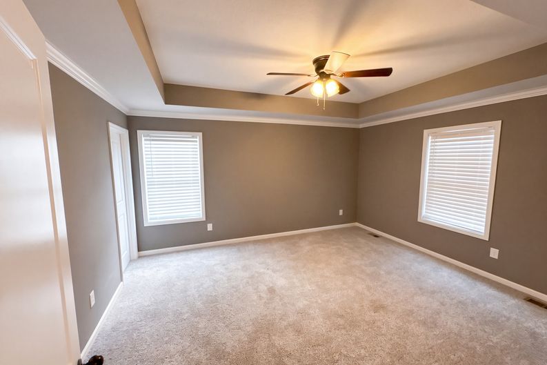 Photo 4 of 34 of 2704 Brent Cir, Cornersville, TN
