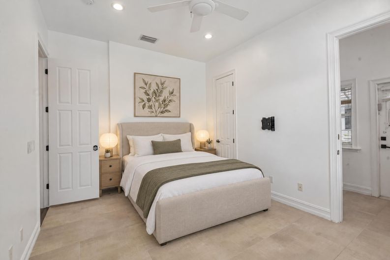 Photo 31 of 62 of 5105 W Neptune Way, Tampa, FL