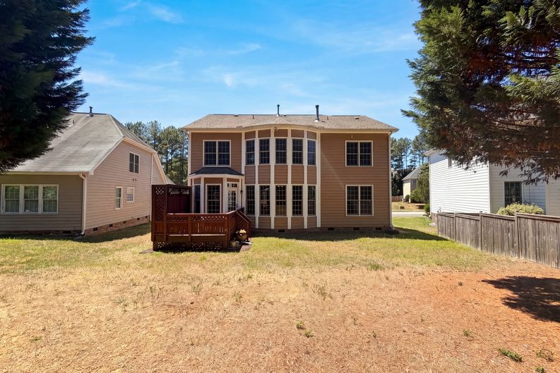 Photo 5 of 26 of 6312 Ridgemount St, Wake Forest, NC