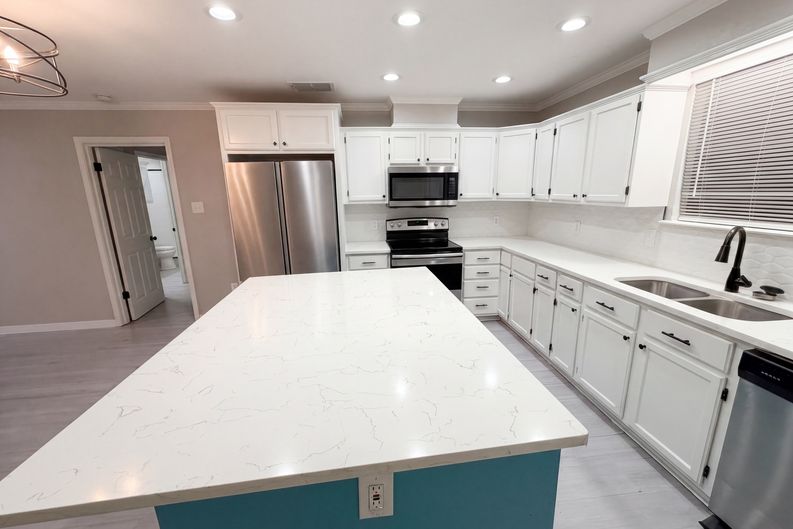 Photo 6 of 18 of 13214 Deepwater Cir, Corpus Christi, TX