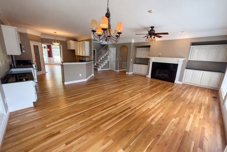 Photo 3 of 22 of 9721 Arlington Oaks Dr, Charlotte, NC