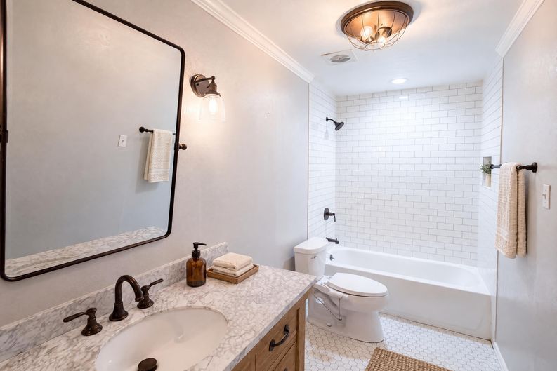 Photo 14 of 16 of 1115 N Waterview Dr, Richardson, TX