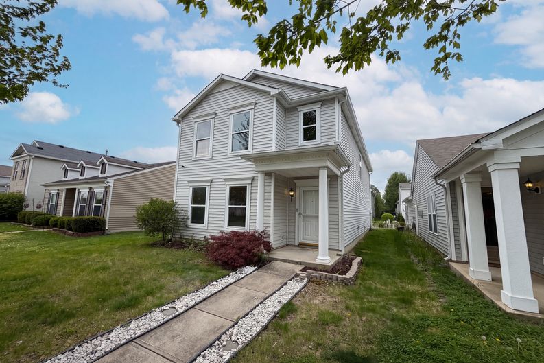 Photo 15 of 17 of 925 Harbon Dr, Franklin, IN