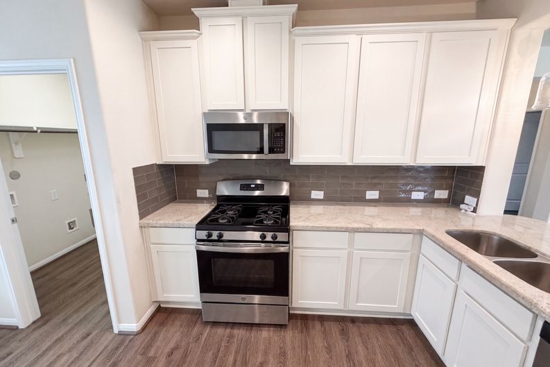 Photo 6 of 29 of 12338 Bedford Bend Dr, Humble, TX