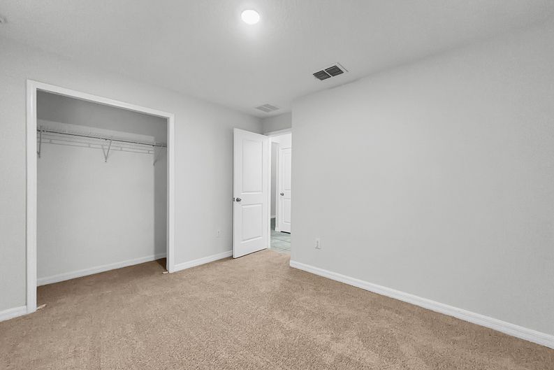 Photo 10 of 23 of 10113 Rosemary Leaf Ln, Riverview, FL