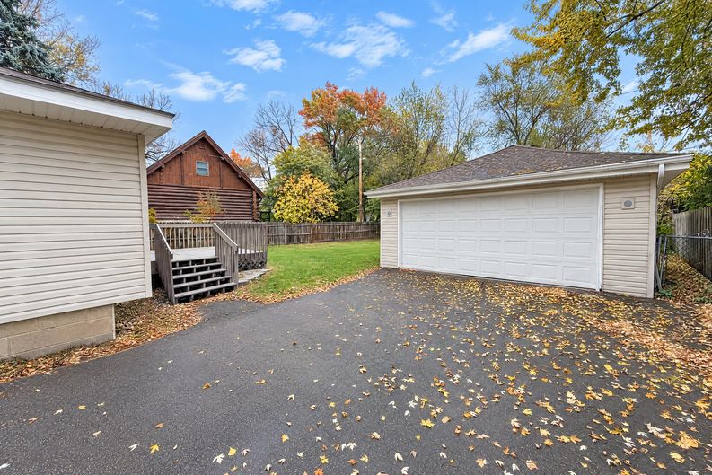 Photo 16 of 20 of 6679 Arthur St NE, Fridley, MN