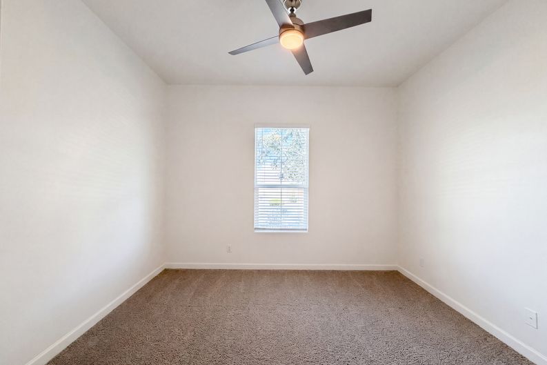 Photo 11 of 17 of 2528 N Comiskey Dr, Florence, AZ