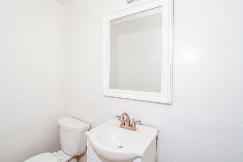 Photo 17 of 41 of 733 Sutton St, Jesup, GA