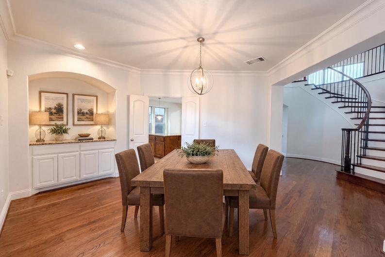 Photo 9 of 43 of 4409 Elmgreen Dr, Roanoke, TX