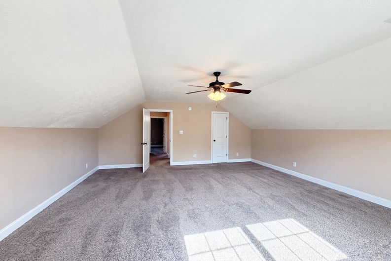 Photo 15 of 28 of 3208 Timberdale Dr, Clarksville, TN