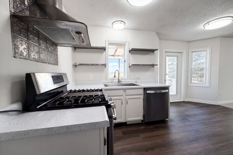 Photo 9 of 25 of 9429 Harkness Ave S, Cottage Grove, MN