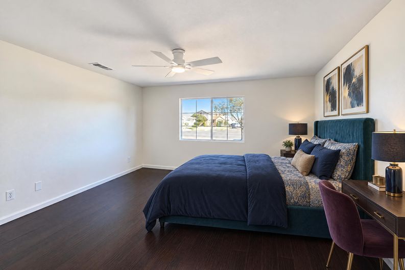 Photo 13 of 19 of 13759 Clear Valley Rd, Victorville, CA