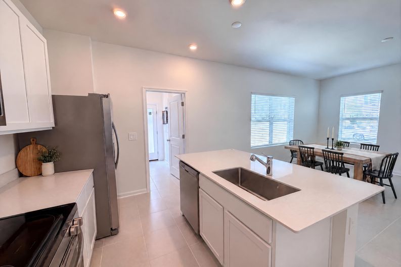 Photo 10 of 24 of 2172 Rider Rain Ln, Apopka, FL