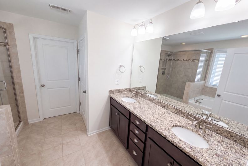 Photo 12 of 17 of 5015 Sea Cliff Ln, Lancaster, SC