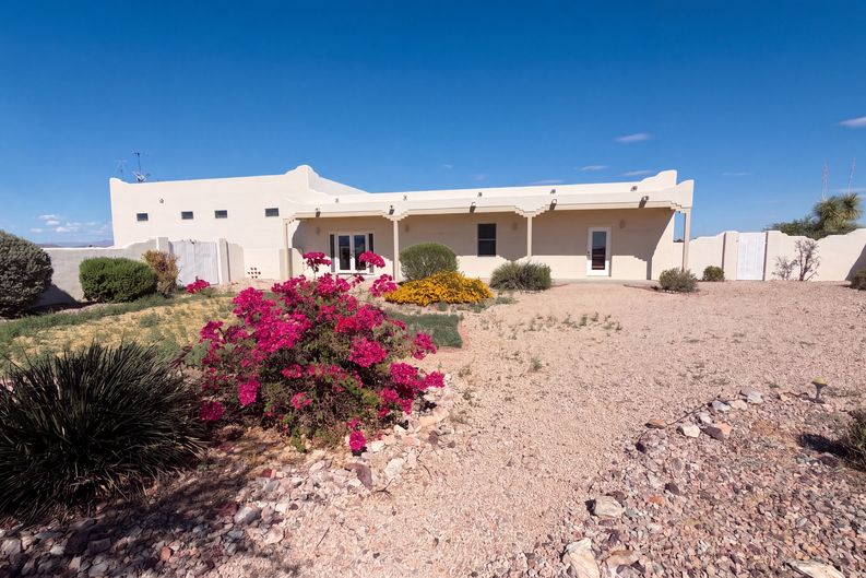Photo 61 of 66 of 51340 W Iver Rd, Aguila, AZ