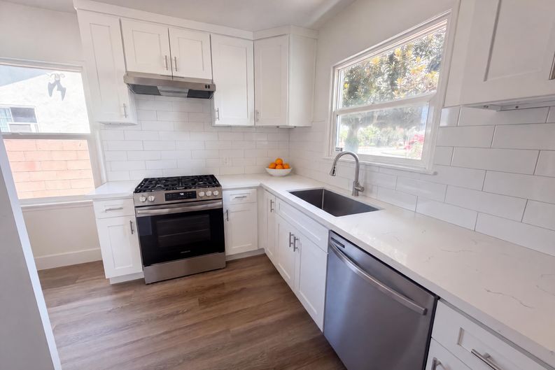Photo 6 of 29 of 8015 Aldea Ave, LOS ANGELES, CA