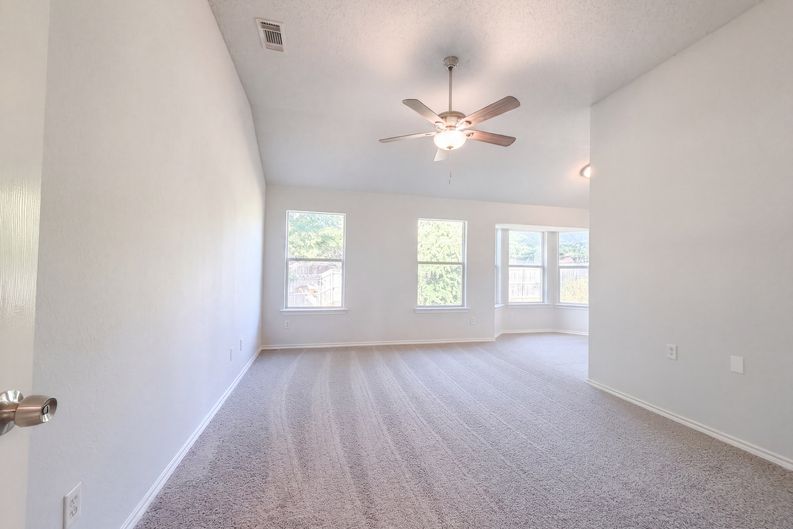 Photo 8 of 18 of 9 Fern Oak Ct, Mansfield, TX