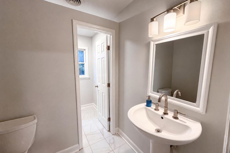 Photo 11 of 19 of 1524 Mt Holly Huntersville Rd, Charlotte, NC