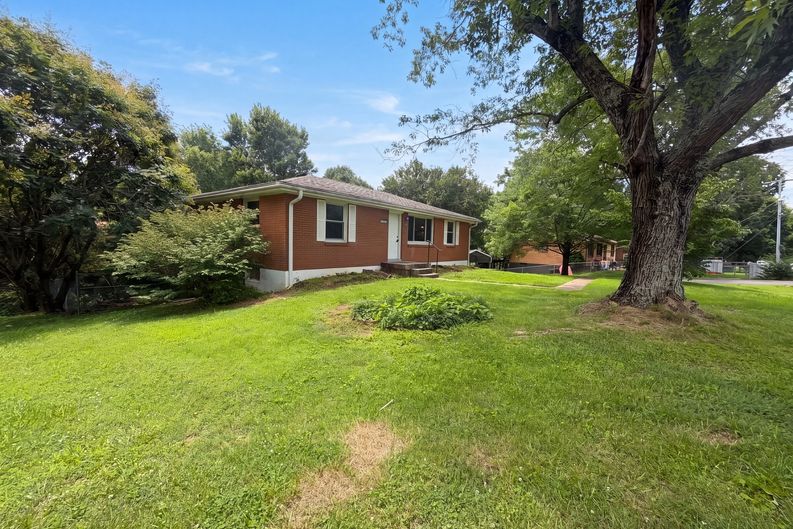 Photo 15 of 18 of 109 Krantz Ct, Ashland City, TN
