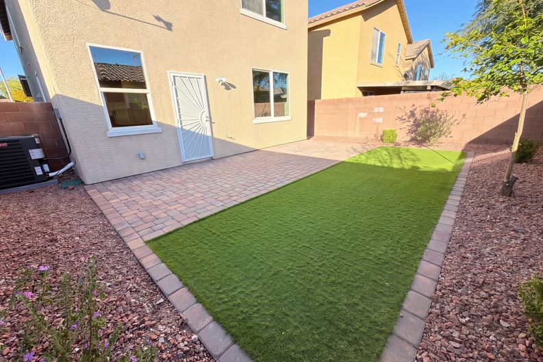 Photo 5 of 23 of 10713 Dobbs Ave, Las Vegas, NV