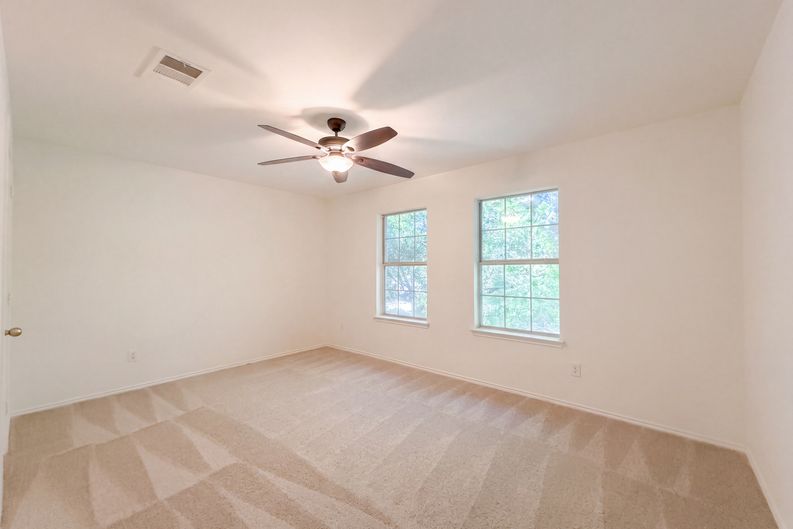 Photo 16 of 35 of 1207 Toledo Bend Dr, Princeton, TX